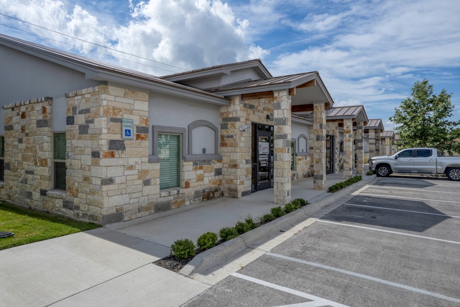 2200 North A W Grimes Boulevard, Round Rock, TX 78664, Presented by